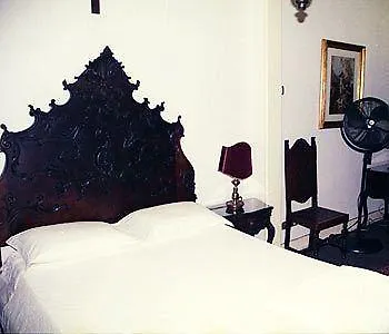 Family Macedo B&B Лиссабон